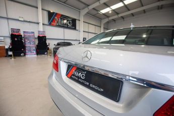 MERCEDES-BENZ E-CLASS 2.1 E220 CDI BlueEfficiency SE Saloon 4dr Diesel Tiptronic Euro 