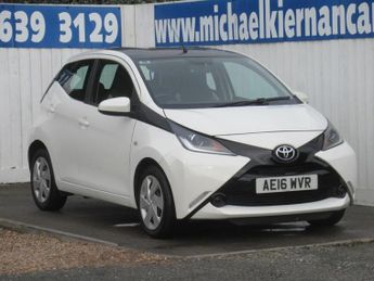 Toyota AYGO 1.0 VVT-i x-play Hatchback 5dr Petrol Manual Euro 6 (68 ps)