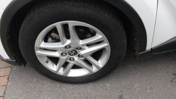 TOYOTA C-HR 1.8 VVT-h Icon SUV 5dr Petrol Hybrid CVT Euro 6 (s/s) (122 ps)