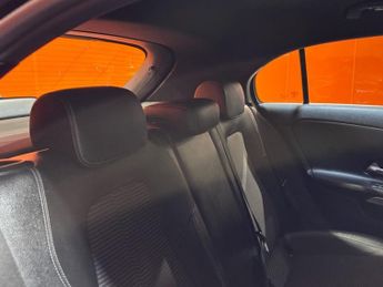 MERCEDES-BENZ A-CLASS 2.0 A200d Sport (Executive) Hatchback 5dr Diesel 8G-DCT Euro 6 (