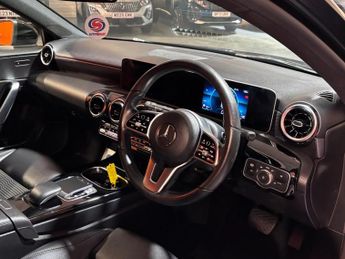 MERCEDES-BENZ A-CLASS 2.0 A200d Sport (Executive) Hatchback 5dr Diesel 8G-DCT Euro 6 (