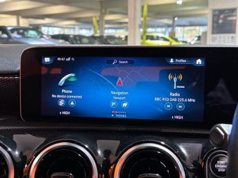 MERCEDES-BENZ A-CLASS 2.0 A200d Sport (Executive) Hatchback 5dr Diesel 8G-DCT Euro 6 (