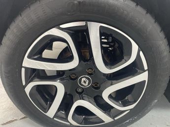 RENAULT CAPTUR 0.9 TCe ENERGY Iconic SUV 5dr Petrol Manual Euro 6 (s/s) (90 ps)