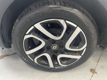 RENAULT CAPTUR 0.9 TCe ENERGY Iconic SUV 5dr Petrol Manual Euro 6 (s/s) (90 ps)