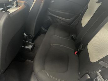 RENAULT CAPTUR 0.9 TCe ENERGY Iconic SUV 5dr Petrol Manual Euro 6 (s/s) (90 ps)