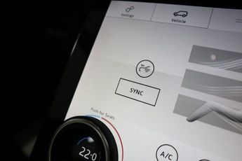 LAND ROVER RANGE ROVER VELAR 3.0 D300 R-Dynamic HSE SUV 5dr Diesel Auto 4WD Euro 6 (s/s) (300