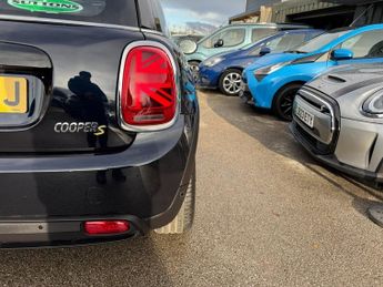 MINI Electric Hatch Cooper SE 32.6kWh Level 3 Hatchback 3dr Electric Auto (184 ps)