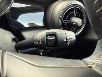 MINI Electric Hatch Cooper SE 32.6kWh Level 3 Hatchback 3dr Electric Auto (184 ps)