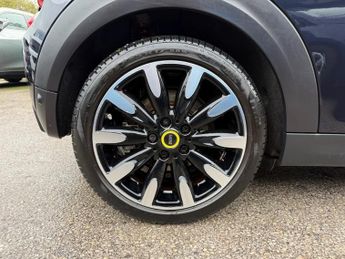 MINI Electric Hatch Cooper SE 32.6kWh Level 3 Hatchback 3dr Electric Auto (184 ps)