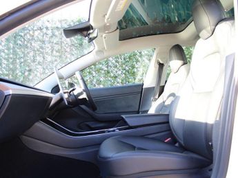 TESLA Model 3 (Dual Motor) Performance Saloon 4dr Electric Auto 4WDE (Performa