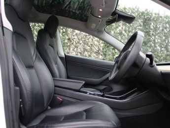 TESLA Model 3 (Dual Motor) Performance Saloon 4dr Electric Auto 4WDE (Performa