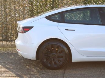 TESLA Model 3 Standard Range Plus Saloon 4dr Electric Auto RWD (241 bhp)