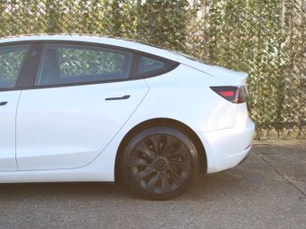 TESLA Model 3 Standard Range Plus Saloon 4dr Electric Auto RWD (241 bhp)