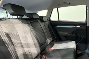 SKODA ENYAQ IV 62kWh 60 SUV 5dr Electric Auto (DC120kW) (179 ps) Rear View Came