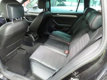 VOLKSWAGEN PASSAT 2.0 TDI EVO R-Line Estate 5dr Diesel DSG Euro 6 (s/s) (150 ps) F