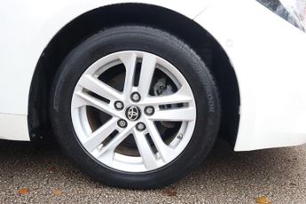 TOYOTA COROLLA 1.8 VVT-h Icon Tech Touring Sports CVT Euro 6 (s/s) 5dr