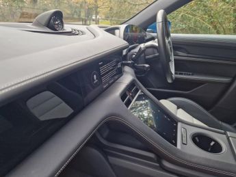 PORSCHE TAYCAN Performance Plus 93.4kWh 4S Sport Turismo 5dr Electric Auto 4WD 