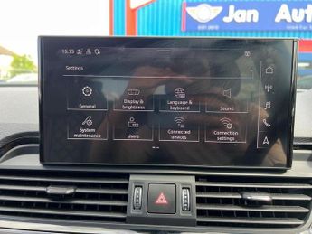 AUDI Q5 2.0 TDI 40 S line Sportback 5dr Diesel S Tronic quattro Euro 6 (