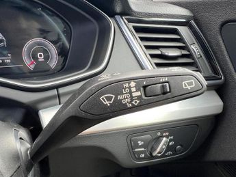 AUDI Q5 2.0 TDI 40 S line Sportback 5dr Diesel S Tronic quattro Euro 6 (