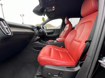 VOLVO XC40 2.0 T5 Inscription Pro SUV 5dr Petrol Auto AWD Euro 6 (s/s) (247