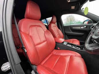 VOLVO XC40 2.0 T5 Inscription Pro SUV 5dr Petrol Auto AWD Euro 6 (s/s) (247