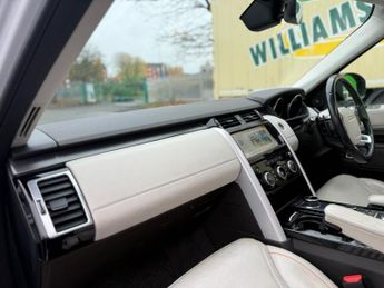 LAND ROVER DISCOVERY 3.0 TD V6 HSE SUV 5dr Diesel Auto 4WD Euro 6 (s/s) (258 ps)