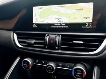 ALFA ROMEO GIULIA 2.0T Veloce Ti Saloon 4dr Petrol Auto Euro 6 (s/s) (280 ps)