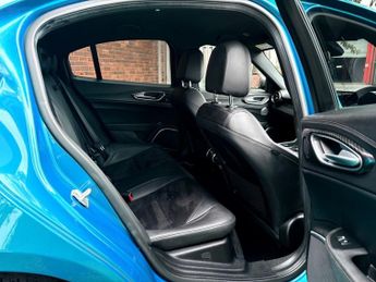 ALFA ROMEO GIULIA 2.0T Veloce Ti Saloon 4dr Petrol Auto Euro 6 (s/s) (280 ps)