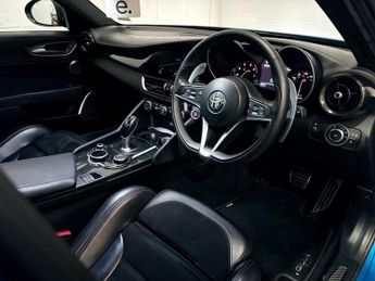 ALFA ROMEO GIULIA 2.0T Veloce Ti Saloon 4dr Petrol Auto Euro 6 (s/s) (280 ps)