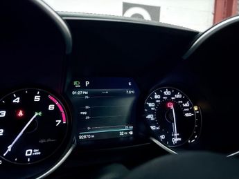 ALFA ROMEO GIULIA 2.0T Veloce Ti Saloon 4dr Petrol Auto Euro 6 (s/s) (280 ps)