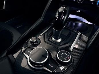 ALFA ROMEO GIULIA 2.0T Veloce Ti Saloon 4dr Petrol Auto Euro 6 (s/s) (280 ps)