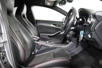 MERCEDES-BENZ CLA 2.1 CLA220d AMG Line Coupe 4dr Diesel 7G-DCT 4MATIC Euro 6 (s/s)