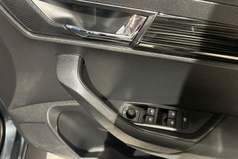 SKODA KAROQ 1.5 TSI ACT SE L SUV 5dr Petrol DSG Euro 6 (s/s) (150 ps) Parkin