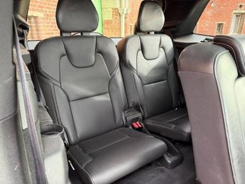 VOLVO XC90 2.0 D5 R-Design SUV 5dr Diesel Geartronic 4WD Euro 6 (s/s) (225 