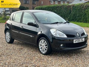 Renault Clio 1.2 TCe 16v Dynamique Hatchback 5dr Petrol Manual (139 g/km, 100