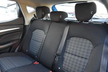 MG MG ZS 72.6kWh SE | INCLUDES BATTERY HEALTH CHECK CERTIFICATE | 2 KEYS 