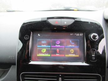 RENAULT CLIO 1.6 TCe Renaultsport Nav Hatchback 5dr Petrol EDC Euro 6 (200 ps