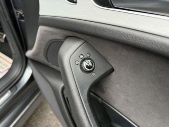 AUDI A6 SALOON 2.0 TDI ultra S line Saloon 4dr Diesel S Tronic Euro 6 (s/s) (19