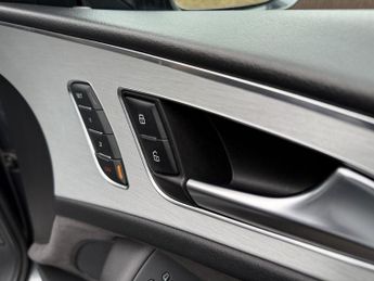 AUDI A6 SALOON 2.0 TDI ultra S line Saloon 4dr Diesel S Tronic Euro 6 (s/s) (19