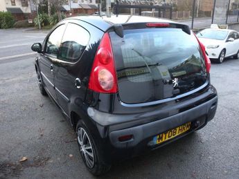 PEUGEOT 107 1.0 12V Urban Hatchback 5dr Petrol Manual Euro 4 (68 ps)