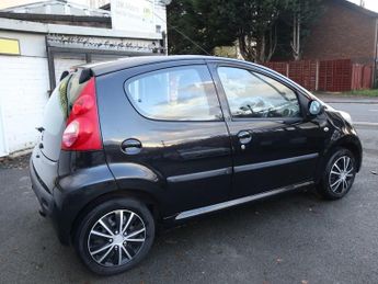 PEUGEOT 107 1.0 12V Urban Hatchback 5dr Petrol Manual Euro 4 (68 ps)