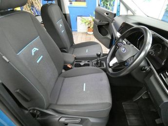 FORD GRAND TOURNEO CONNECT 2.0 EcoBlue Active MPV 5dr Diesel Manual Euro 6 (s/s) (122 ps)
