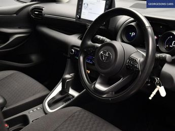 TOYOTA YARIS 1.5 VVT-h Design Hatchback 5dr Petrol Hybrid E-CVT Euro 6 (s/s) 