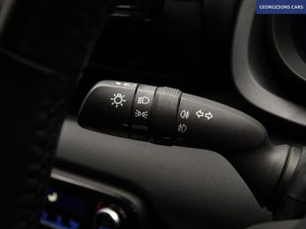 TOYOTA YARIS 1.5 VVT-h Design Hatchback 5dr Petrol Hybrid E-CVT Euro 6 (s/s) 