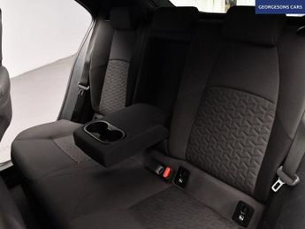 TOYOTA COROLLA 1.8 VVT-h GPF Icon Tech Hatchback 5dr Petrol Hybrid CVT Euro 6 (