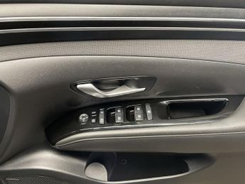 HYUNDAI TUCSON 1.6 h T-GDi Premium SUV 5dr Petrol Hybrid Auto Euro 6 (s/s) (230