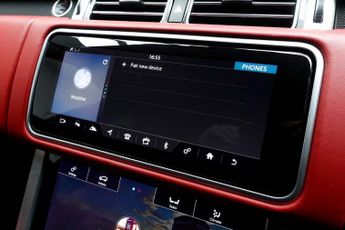 LAND ROVER RANGE ROVER 3.0 SD V6 Vogue SE SUV 5dr Diesel Auto 4WD Euro 6 (s/s) (275 ps)