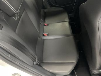 VOLKSWAGEN UP! 1.0 High up! Hatchback 5dr Petrol Manual Euro 5 (75 ps) - AA INS