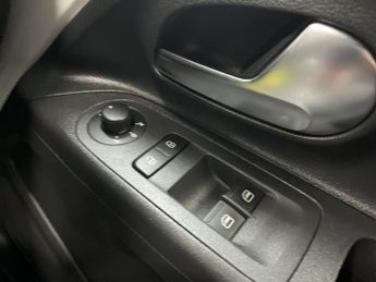 VOLKSWAGEN UP! 1.0 High up! Hatchback 5dr Petrol Manual Euro 5 (75 ps) - AA INS