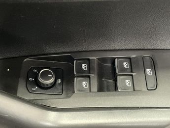 VOLKSWAGEN POLO 1.0 SE Hatchback 5dr Petrol Manual Euro 6 (s/s) (65 ps) - AA INS